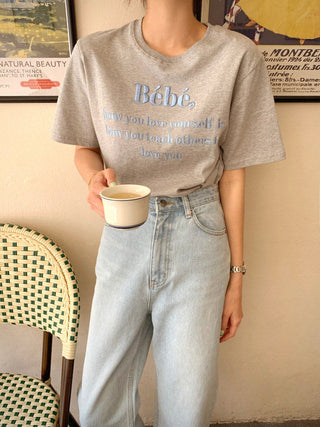 Embroidery round neck T -shirt