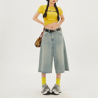 Light-washed denim jorts