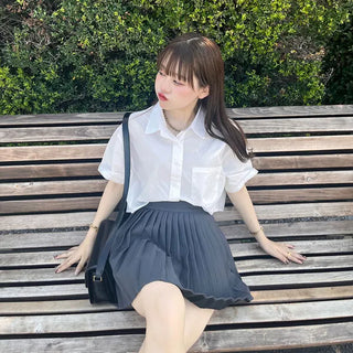 Pleated mini skirt