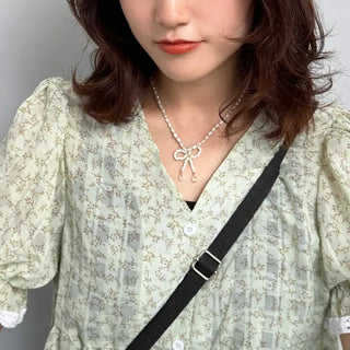 Pearl ribbon necklace