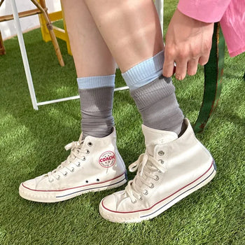 Color-blocked knee-high socks