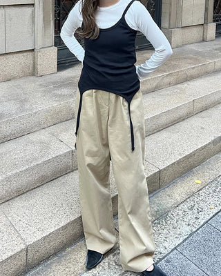 Simple pintuck chino pants