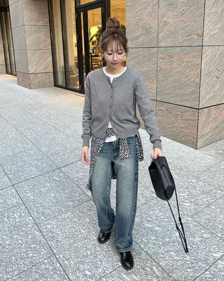 Classic round neck cardigan