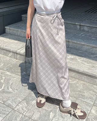 Checked long skirt