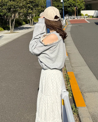 Lace Shoulder Point Sweatshirt