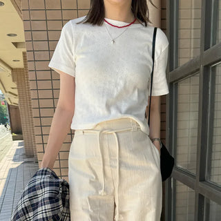 Heart-punched short-sleeved T-shirt