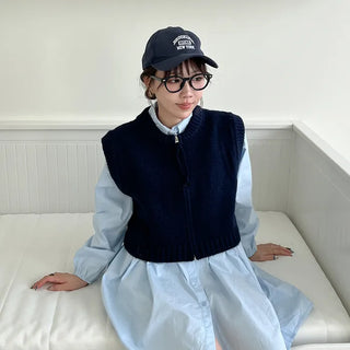 Zip-up knit vest