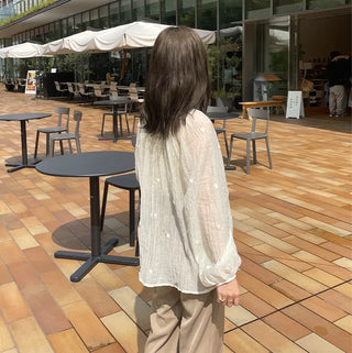 Button-point blouse
