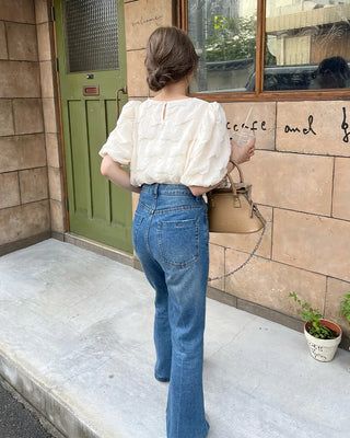 Embossed puff blouse