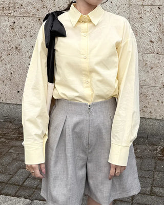 Pastel-colored basic shirt