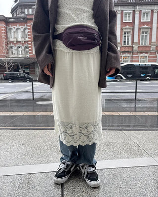 Lace-point skirt