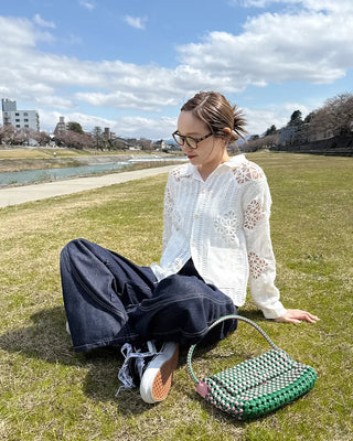 Lace-point color cardigan
