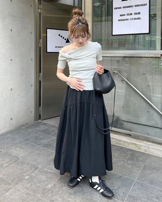 Off-shoulder front twist t-shirt
