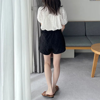 Flower embossed shorts