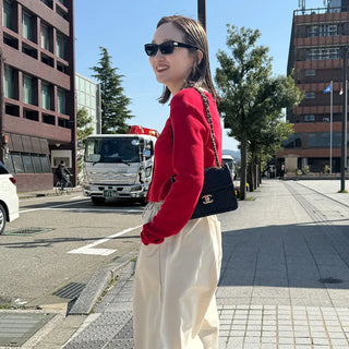 Round punching cardigan