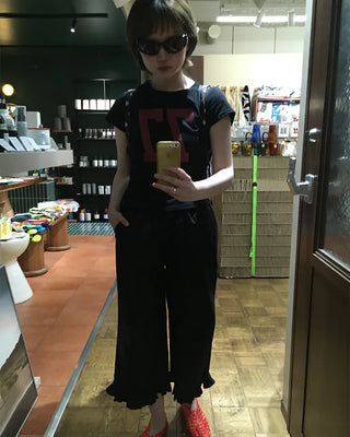 Frilled hem wide half pants