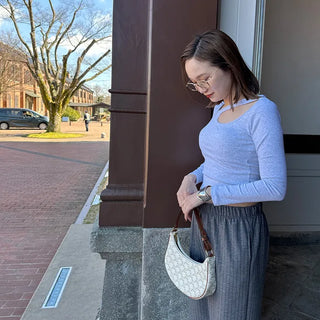 Slit T-shirt with built-in cups