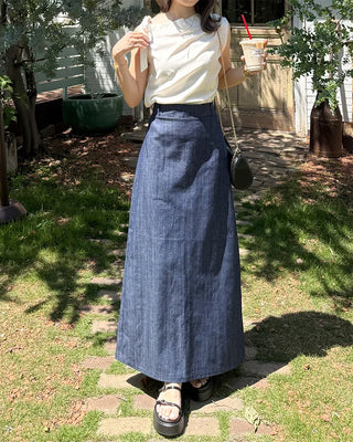 One-shoulder polka dot sleeveless top