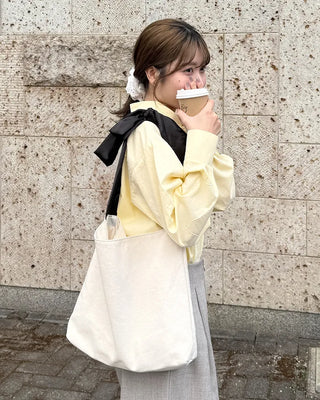 Ribbon shoulder bag