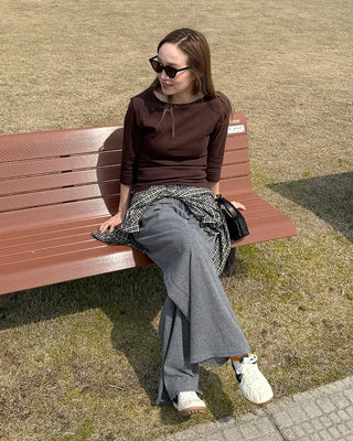 Oblong neck cropped sleeve T-shirt