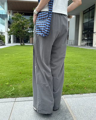 Pintuck stripe banding slacks