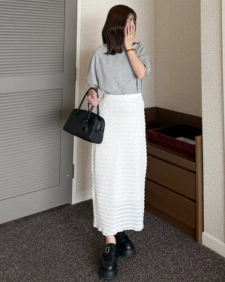 V-neck short-sleeve sweatshirt