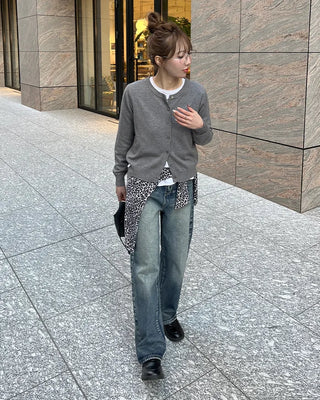 Classic round neck cardigan
