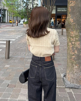 Round neck cable knit short sleeve knit