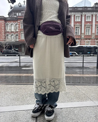 Lace-point skirt