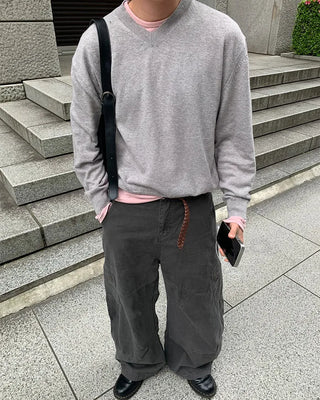 V-neck long-sleeve knit