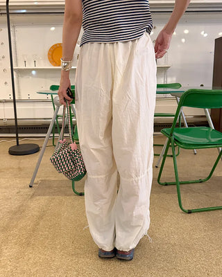 (Unisex) Back Elastic Wide Fit Nylon Pants