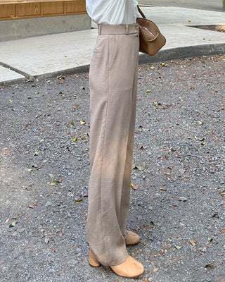 Simple straight-fit slacks