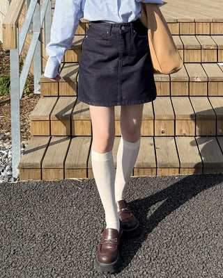 Simple low-rise denim short skirt