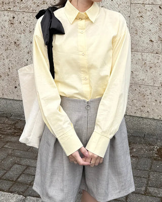 Pastel-colored basic shirt