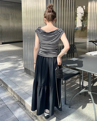 Striped off-shoulder short-sleeved T-shirt