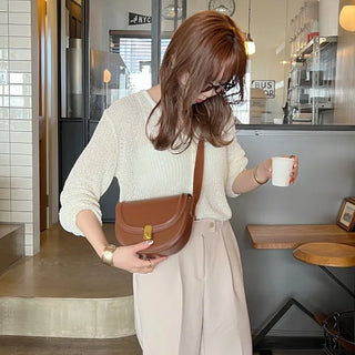 Half-moon cross bag