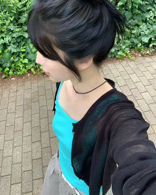 Simple summer sleeveless top