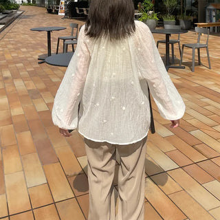 Button-point blouse