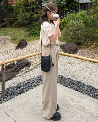 Lace short-sleeved blouse