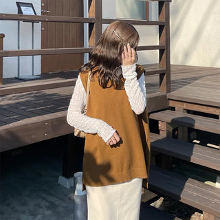 Back button detail knit vest