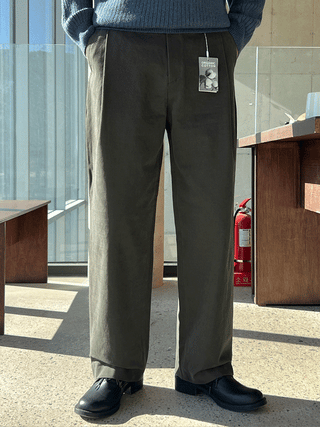 Louvre Peach One-Pleat Half-Band Pants