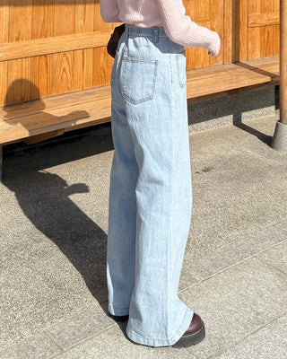 Front patch pocket wide-fit denim pants