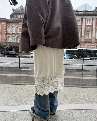 Lace-point skirt