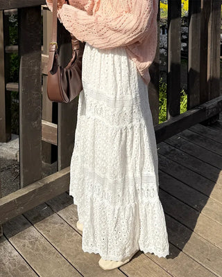 Lace punched long skirt