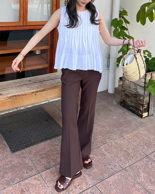 Pleated sleeveless blouse