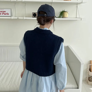 Zip-up knit vest