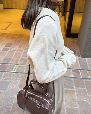 V-neck raglan sleeve knit