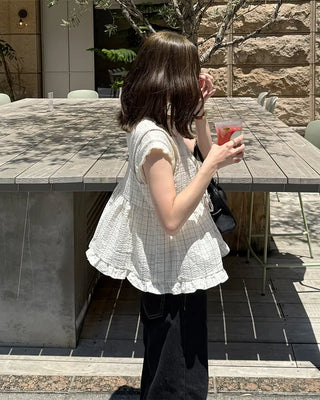 Two-way check sleeveless blouse
