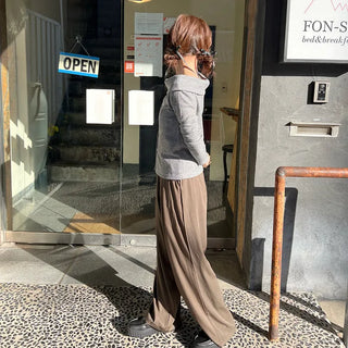 Off-shoulder button knit