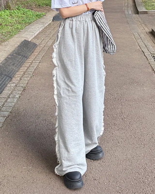 Side-frill sweatpants